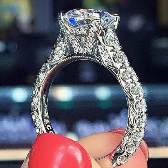 - Gorgeous lab created wedding/engagement ring - Picture 2 of 4